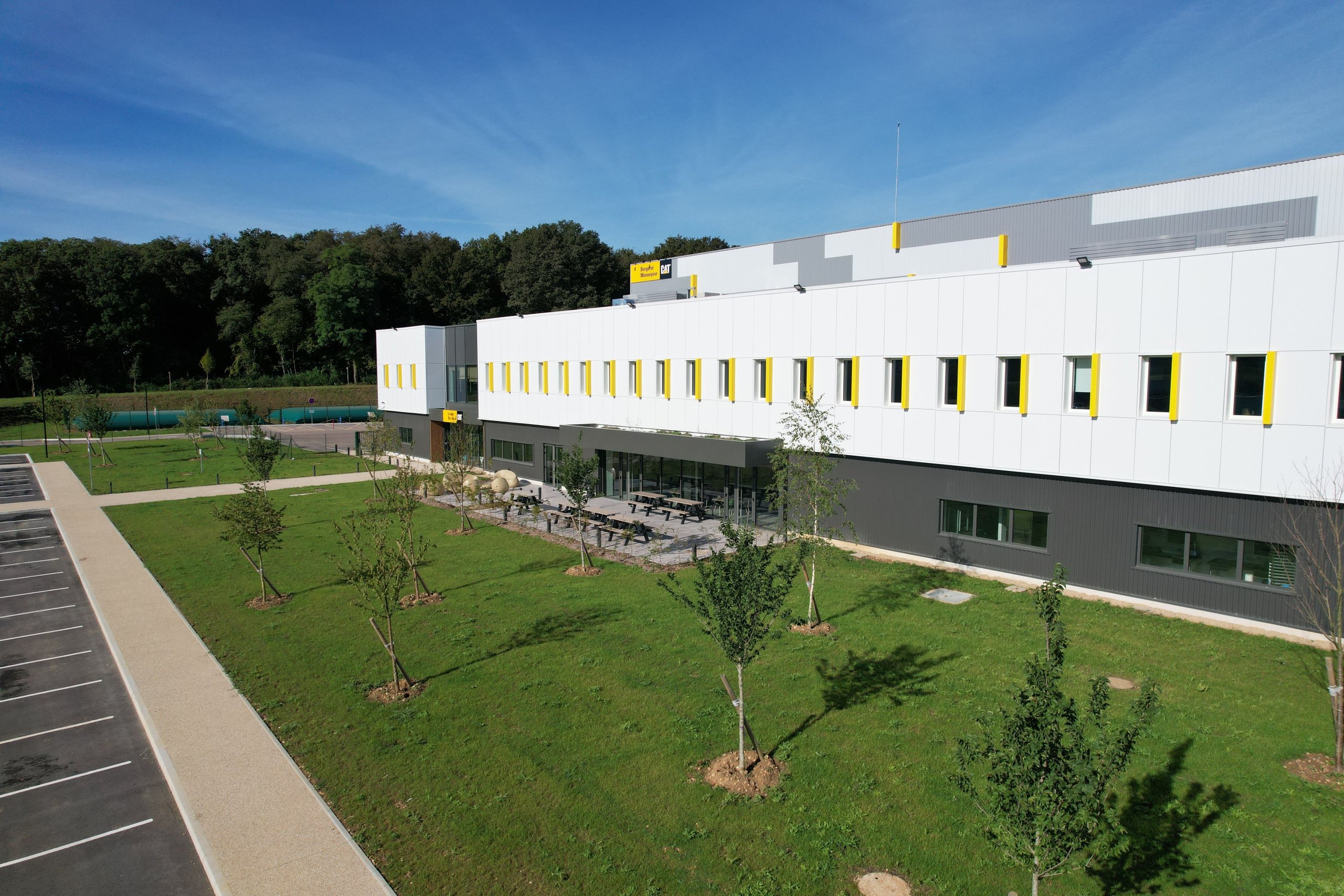 Le Centre de distribution de pièces de Bergerat Monnoyeur à Amblainville : l’excellence logistique au service de la performance client