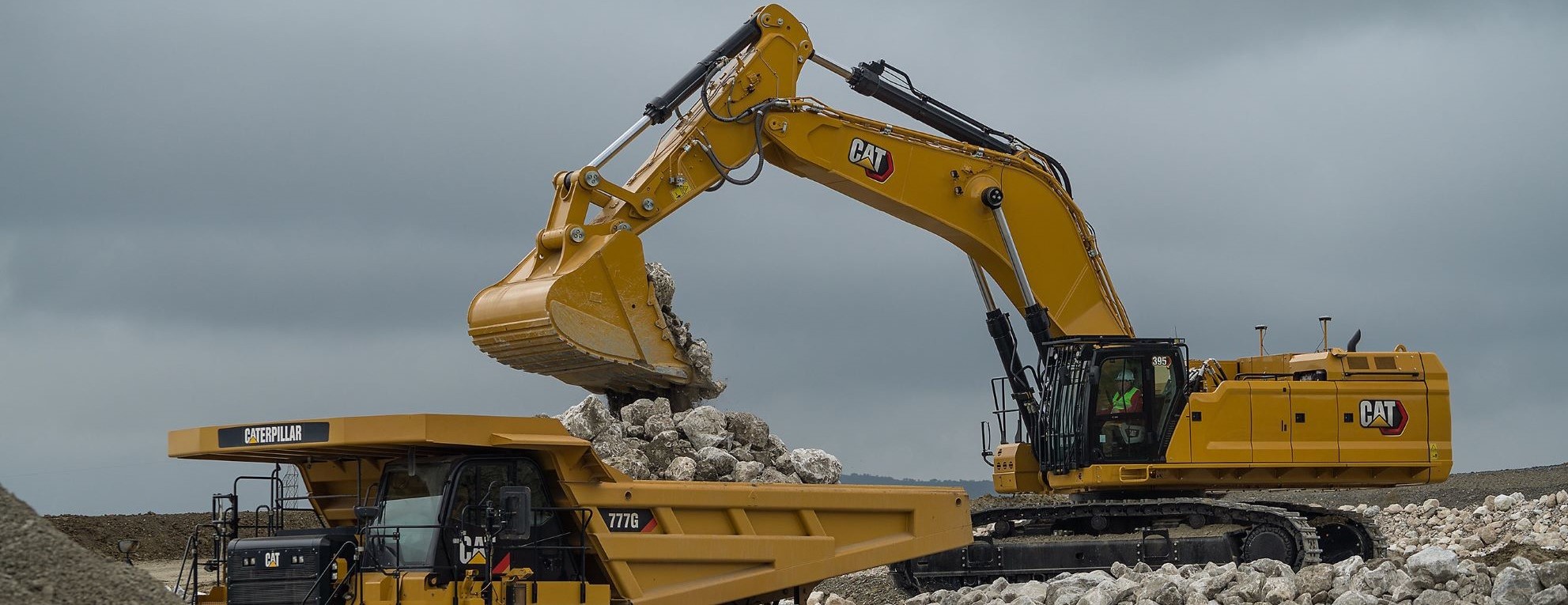 Noul excavator Cat 395 satisface cele mai pretentioase asteptari legate de productivitate